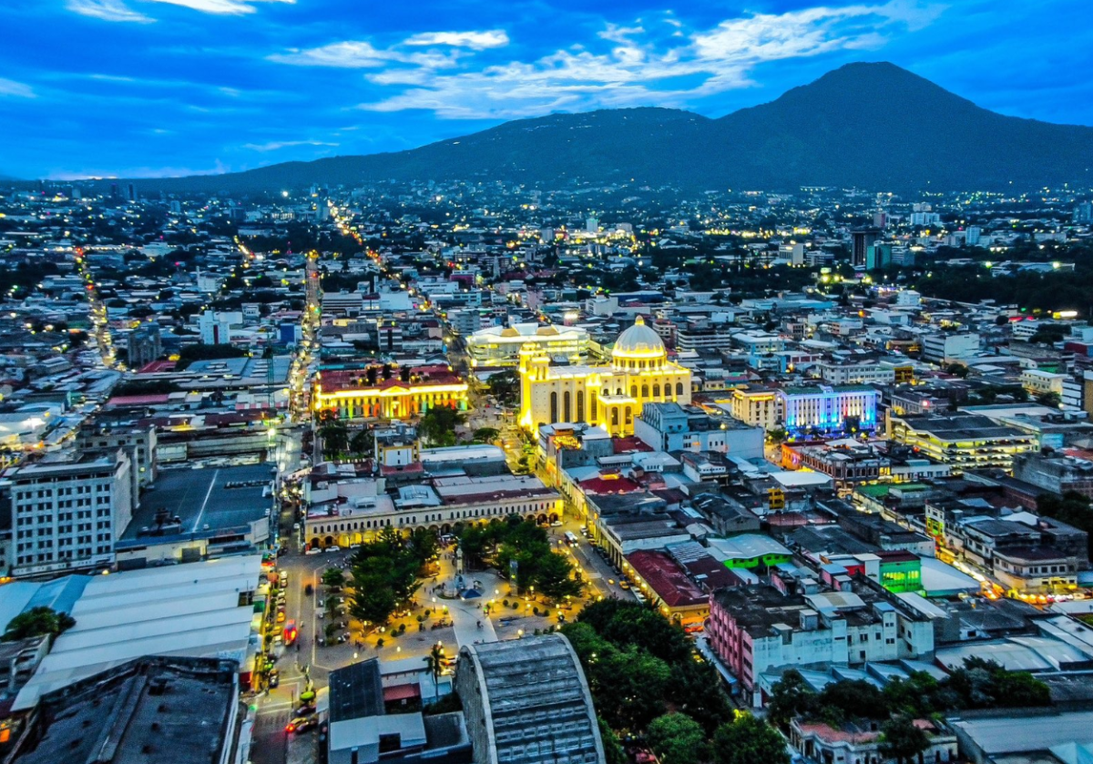 Estudian Normativa Para Restructuración Del Centro Histórico De San