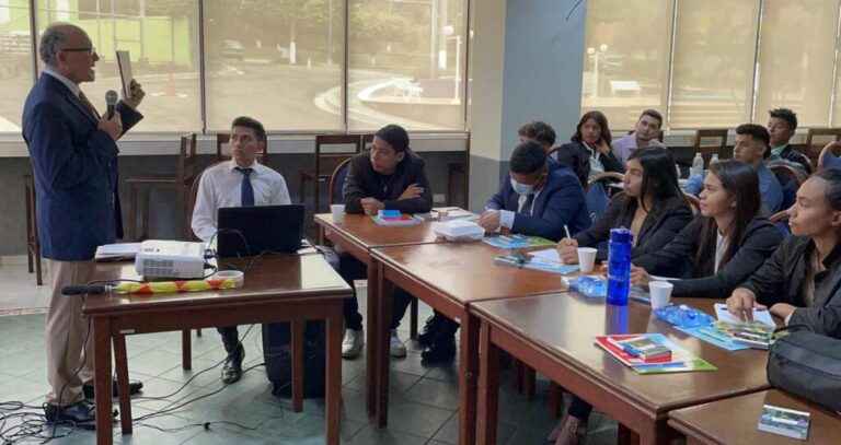 INDES anuncia el III Curso de Formación de Árbitros de Fútbol – Qué ...